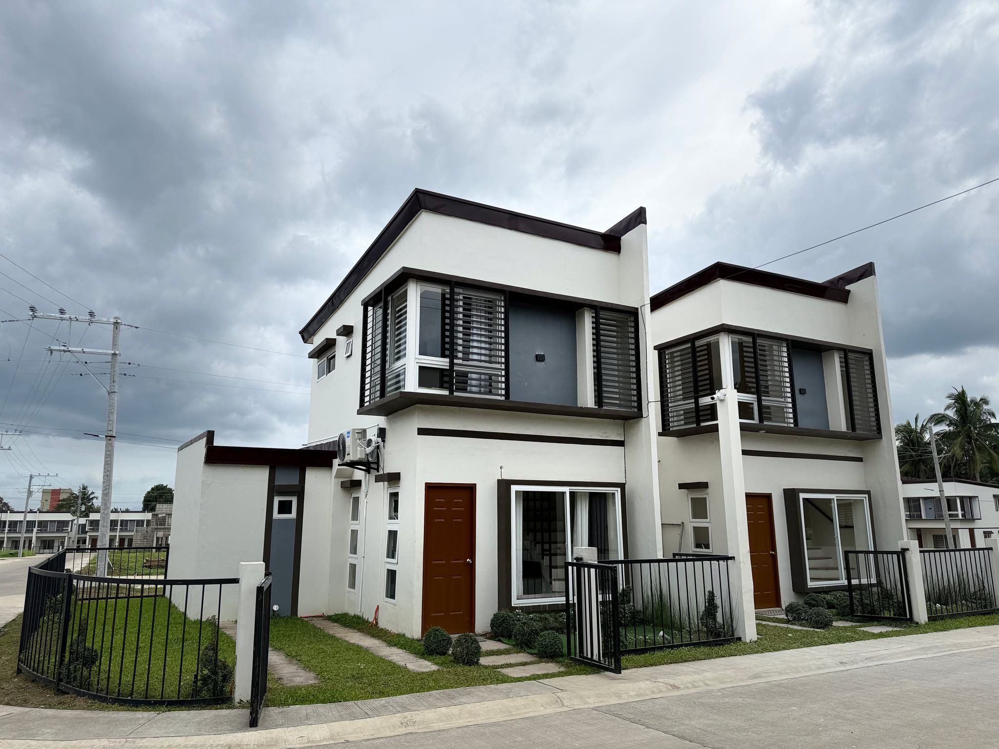 Townhouse Single Attached Unit - Ecoverde Homes Lipa Sahaia