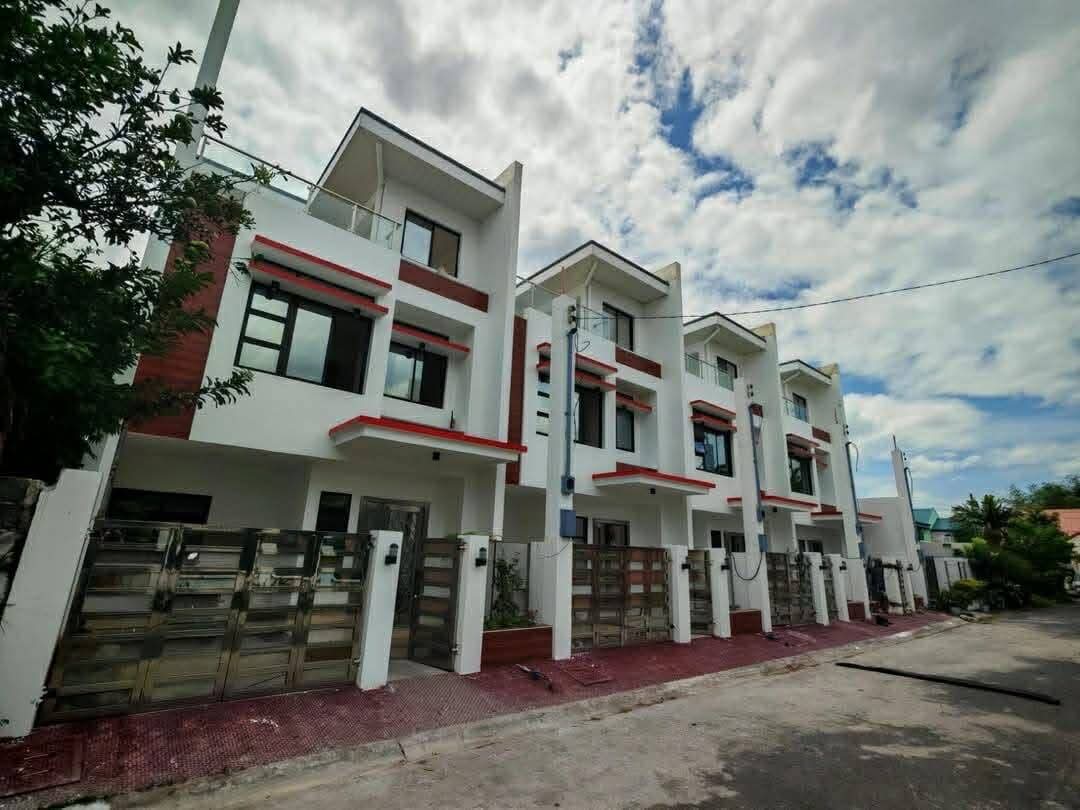 Four units townhouses for sale