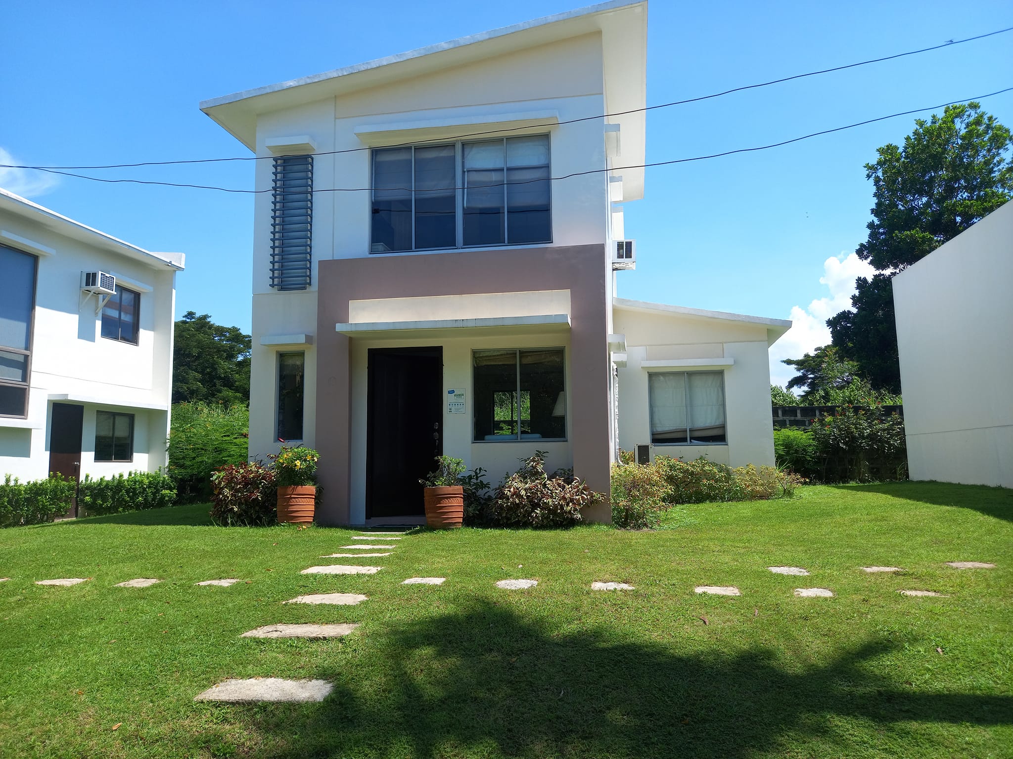 Diana HMR SA Modern Minimalist - Alta Vida Phase 4