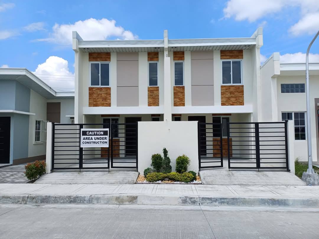 Catherine 2 Storey Duplex - Sunnyvale Premiere