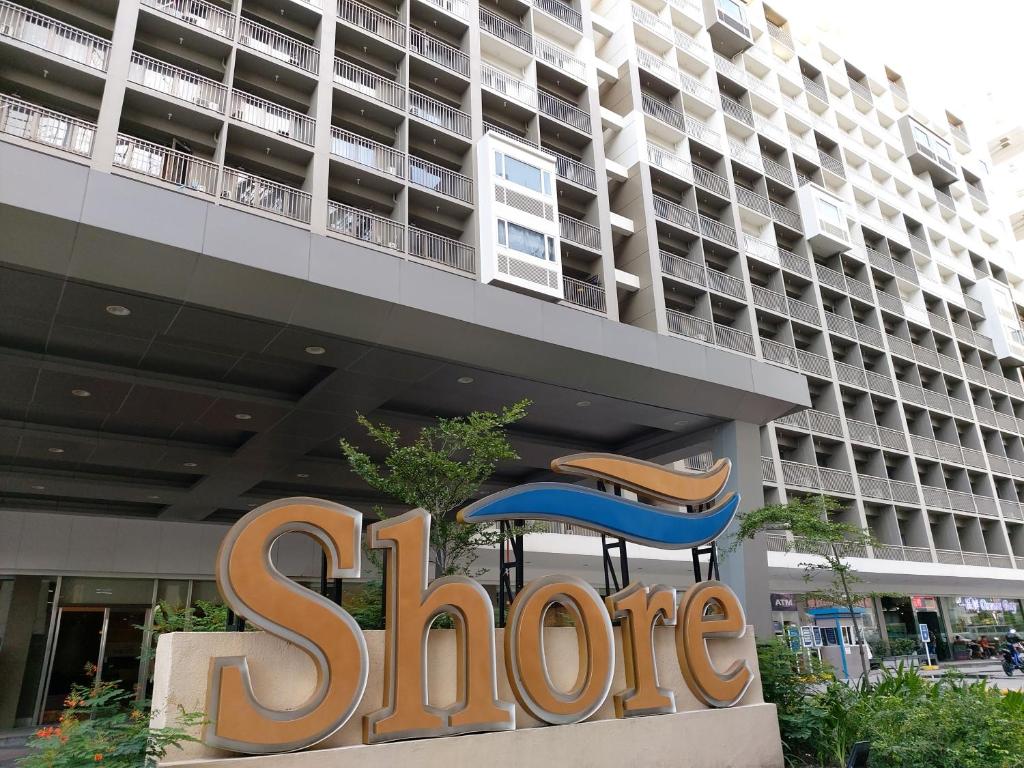 1 Bedroom with balcony - Shore Residences