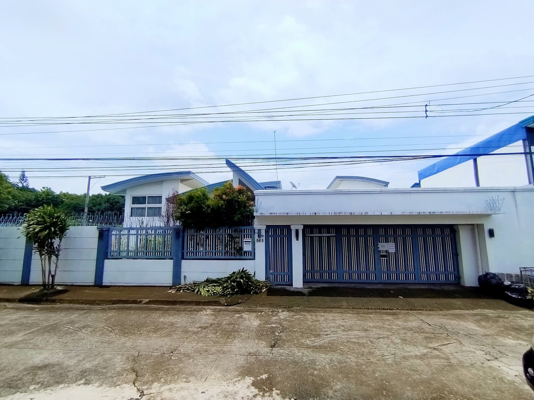Corner two storey house and lot with swimming pool