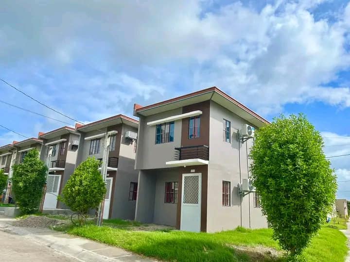 Angeli - Lumina Sariaya