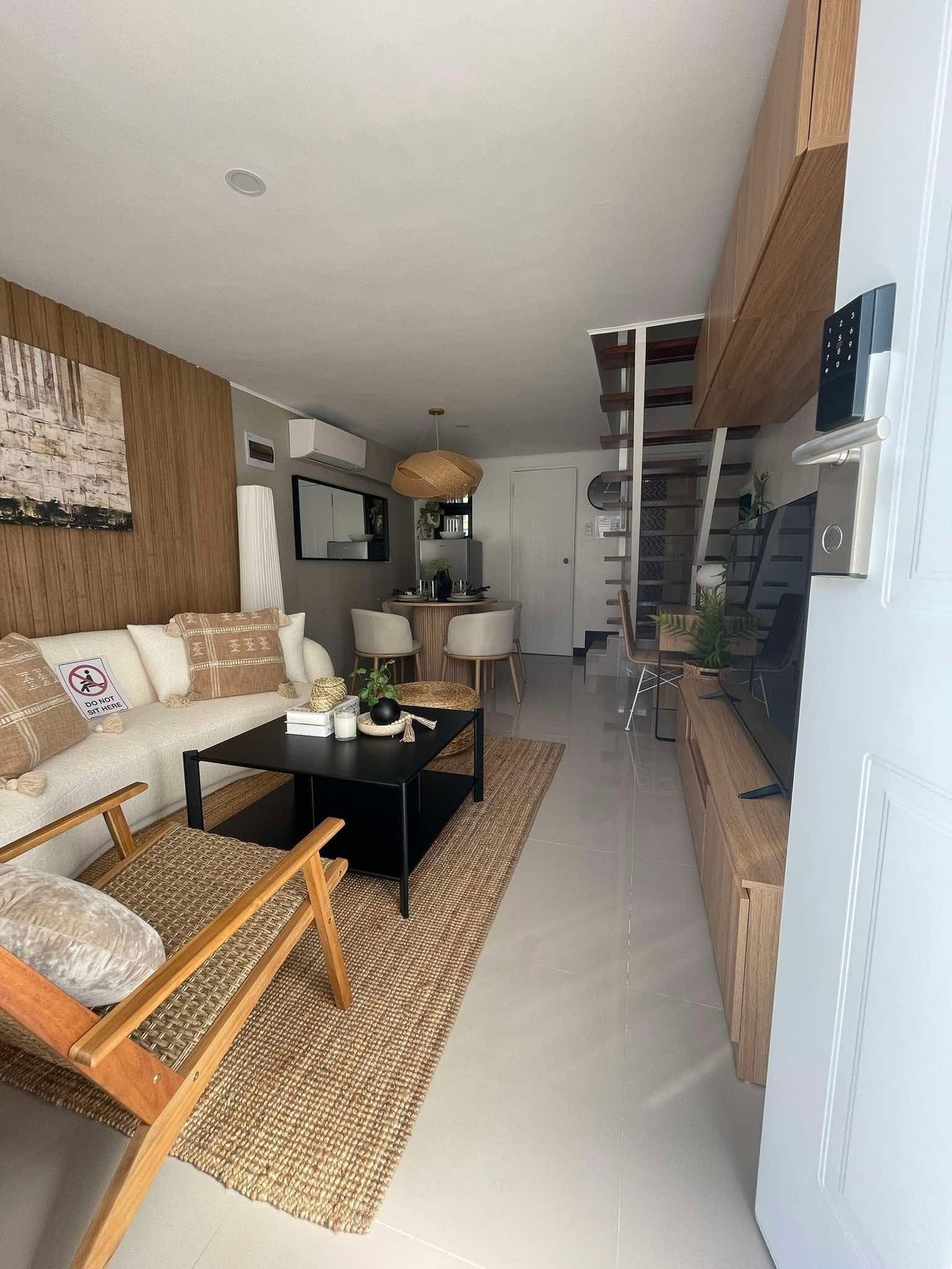 Townhouse Royale - Sameera Pampanga