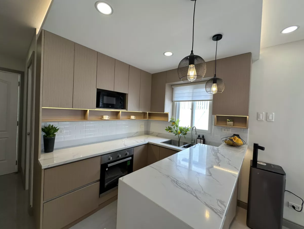 Julieta - Madonna Residences