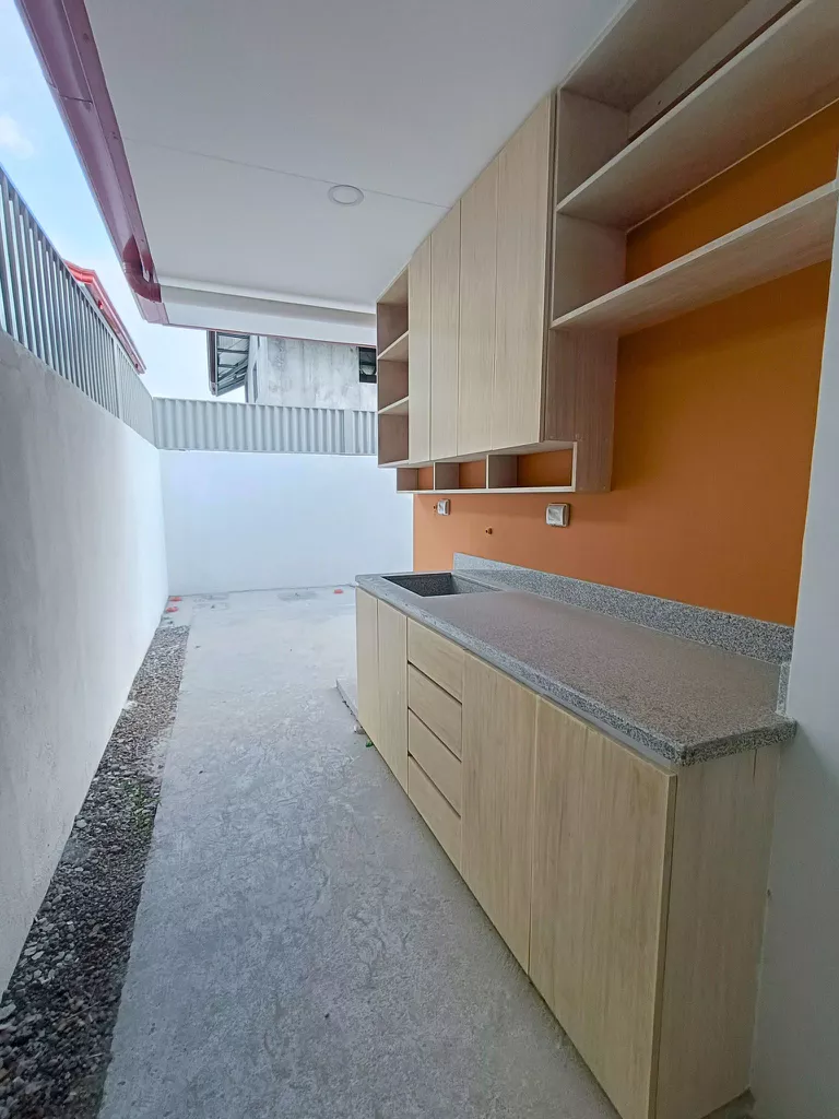 Abigail - Madonna Residences
