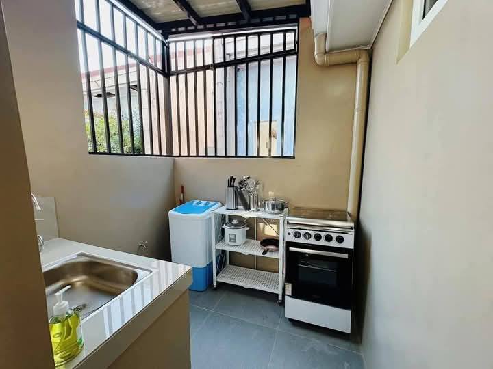 Townhouse Royale - Xevera Mabalacat