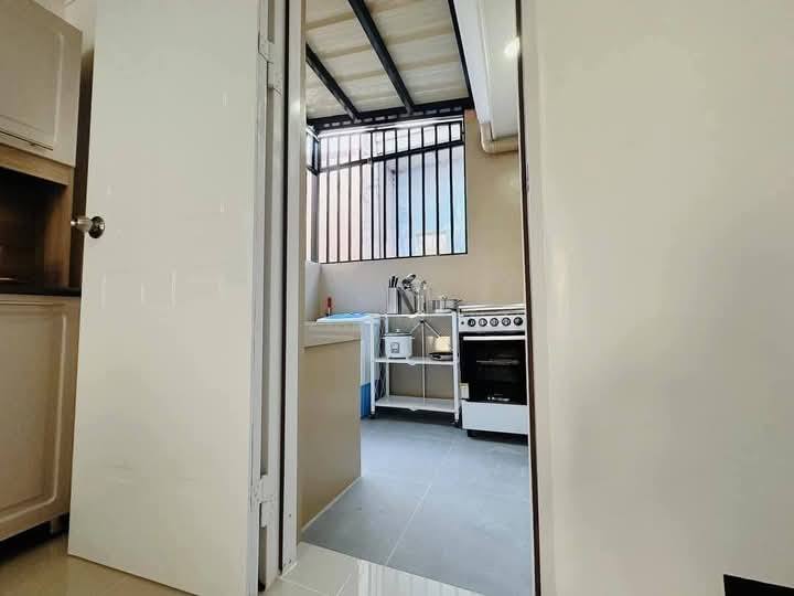 Townhouse Royale - Xevera Mabalacat