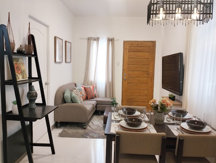 Villa Elyza 3BR - The Regina Homes