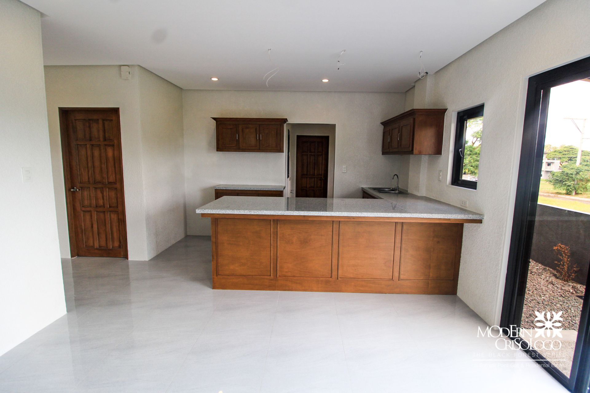 Frandel - Modern Crisologo at Summit Point Golf & Residential Estate
