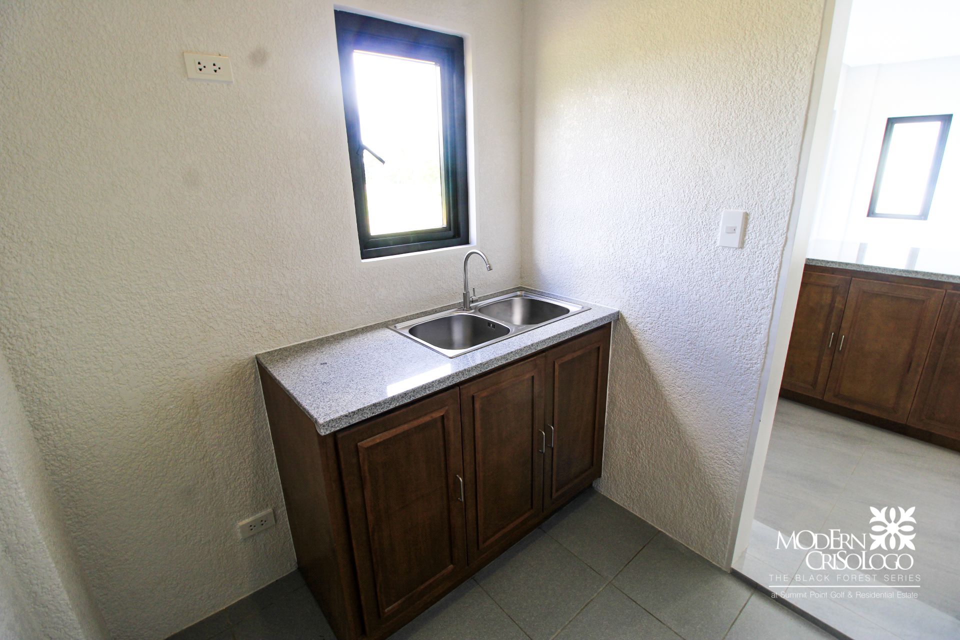 Frandel - Modern Crisologo at Summit Point Golf & Residential Estate