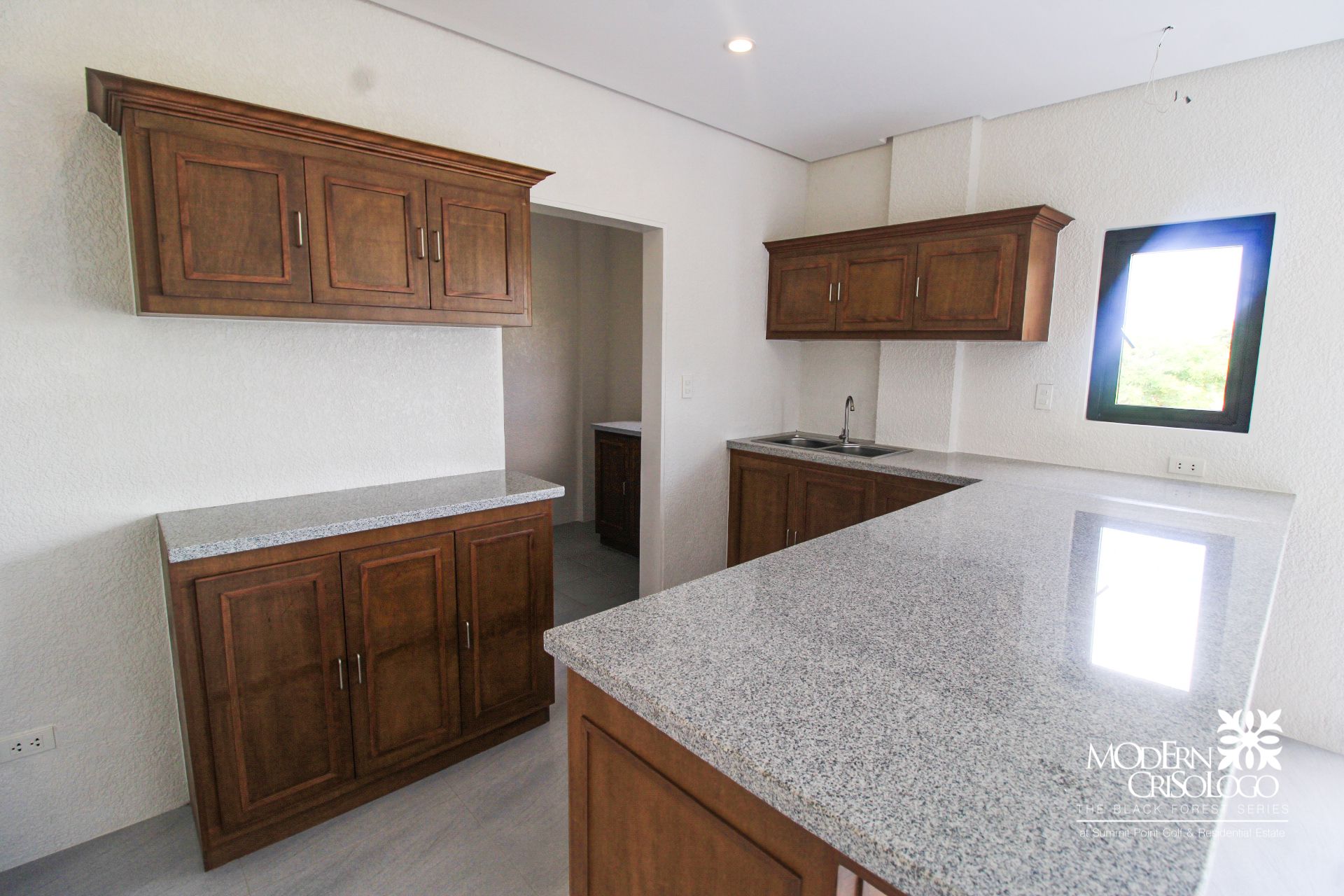 Frandel - Modern Crisologo at Summit Point Golf & Residential Estate
