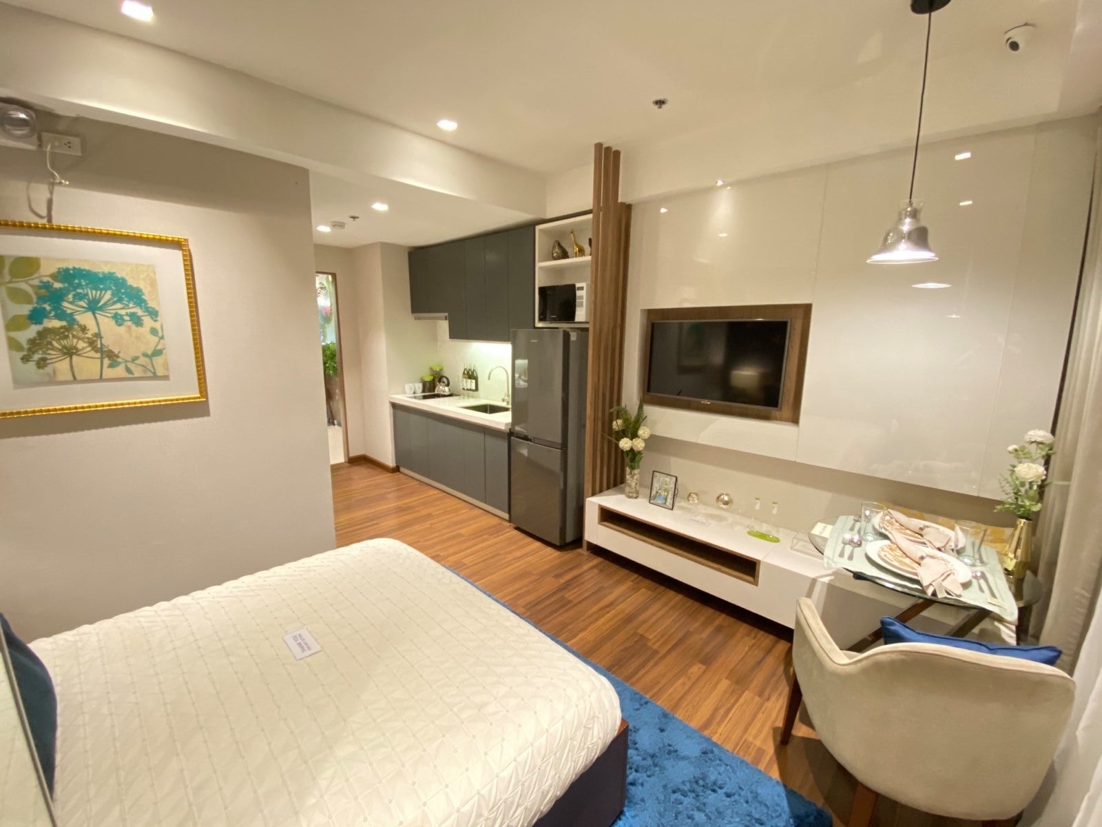 Studio - Empire East Highland City