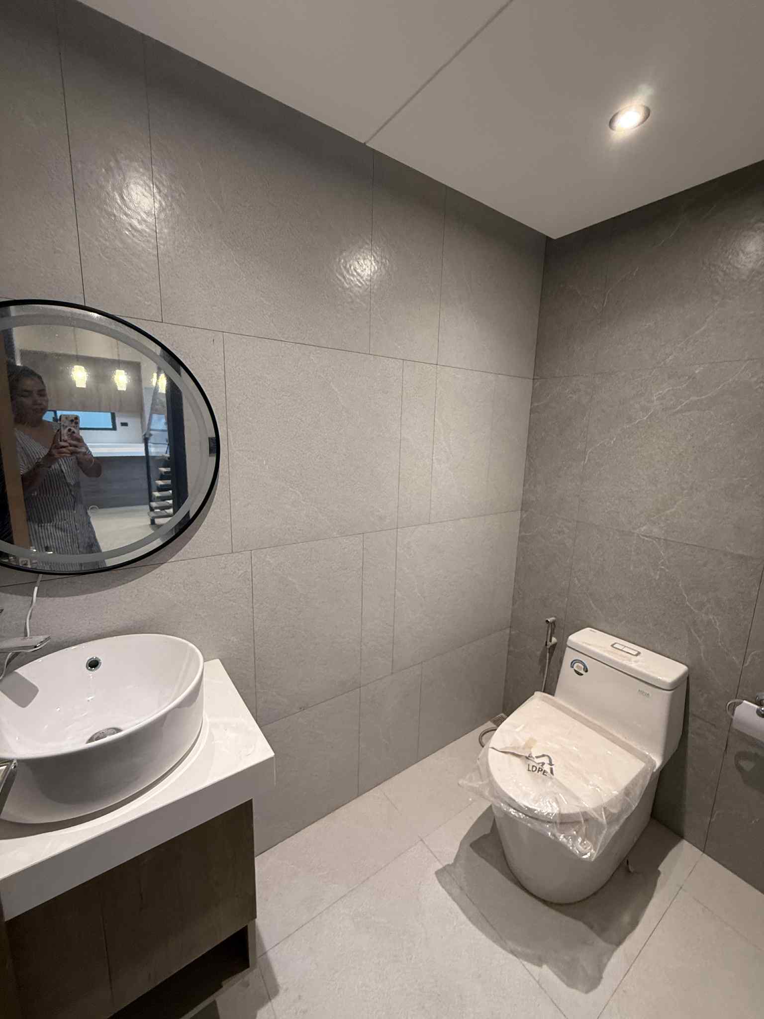 Brandnew Modern Contemporary Spacious Home