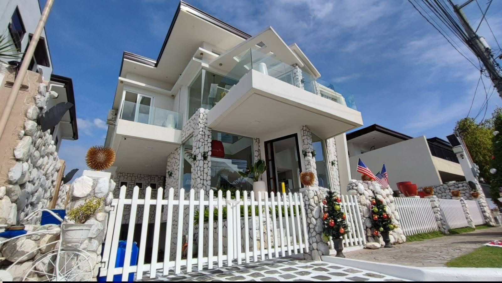 Fully Furnished Luxury House and Lot in Pampanga  photo 8