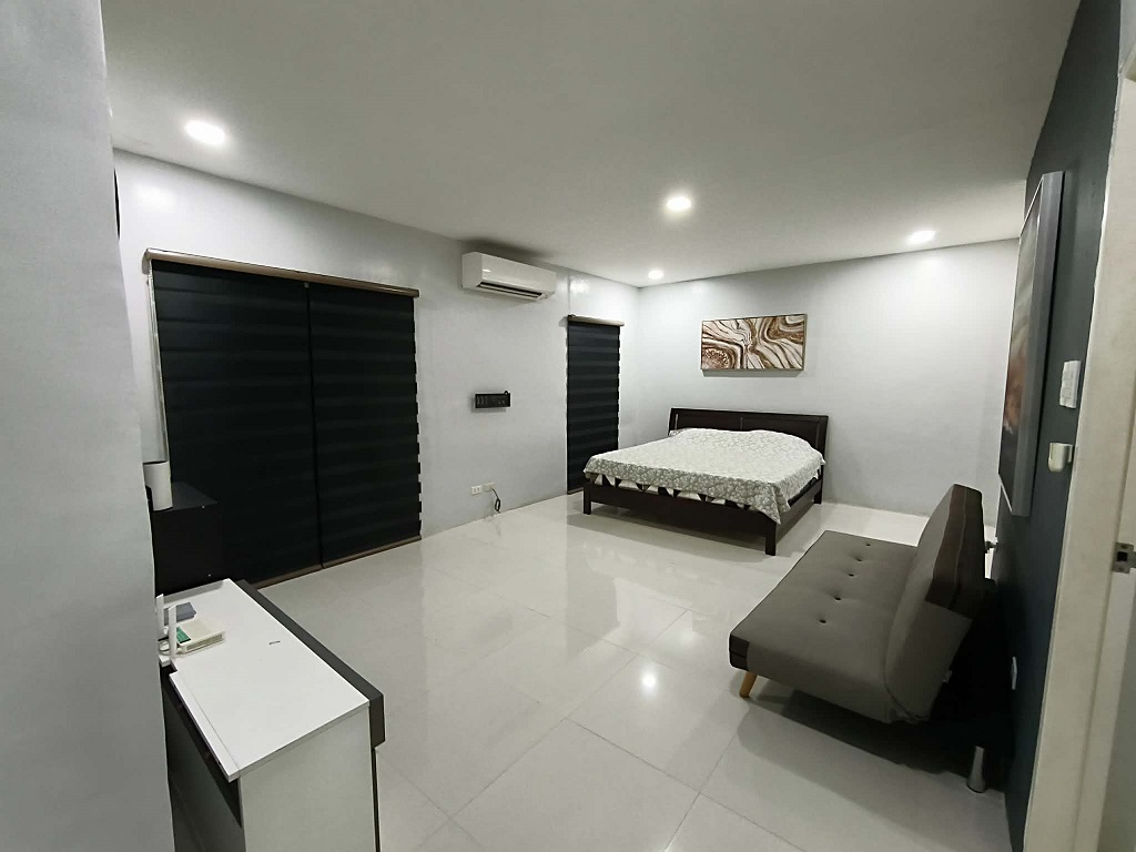 3 Storey Modern Home for Sale in Metrogate Subdivision, Angeles City photo 4
