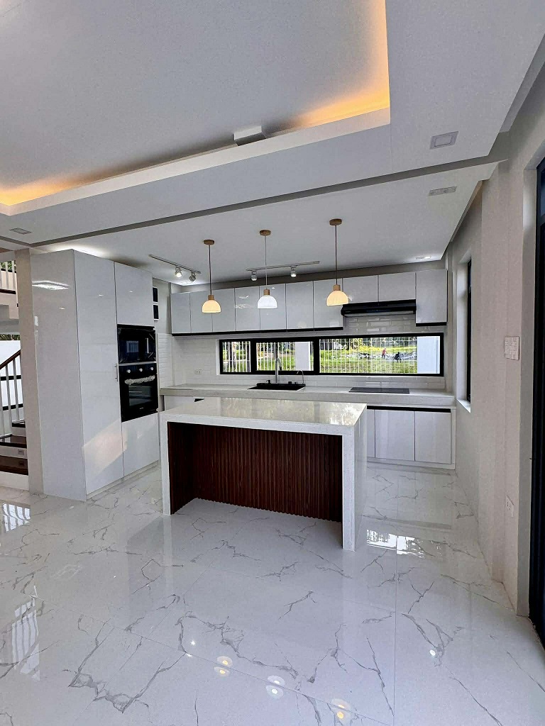 Brand New Modern Corner House with Pool in Beverly Place, San Fernando Pampanga photo 10