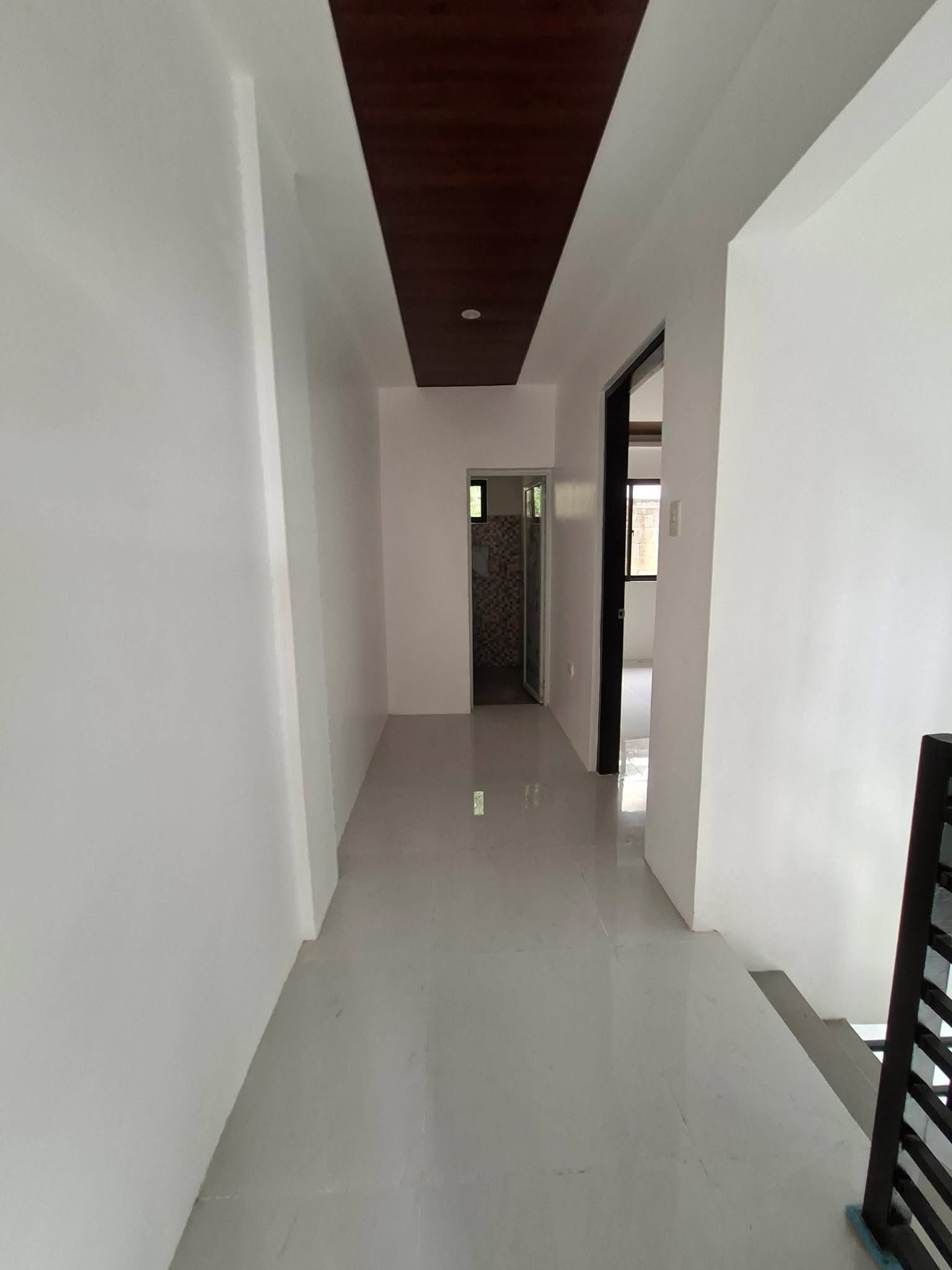 HENSONVILLE ANGELES - 3 UNIT TOWNHOUSE photo 9