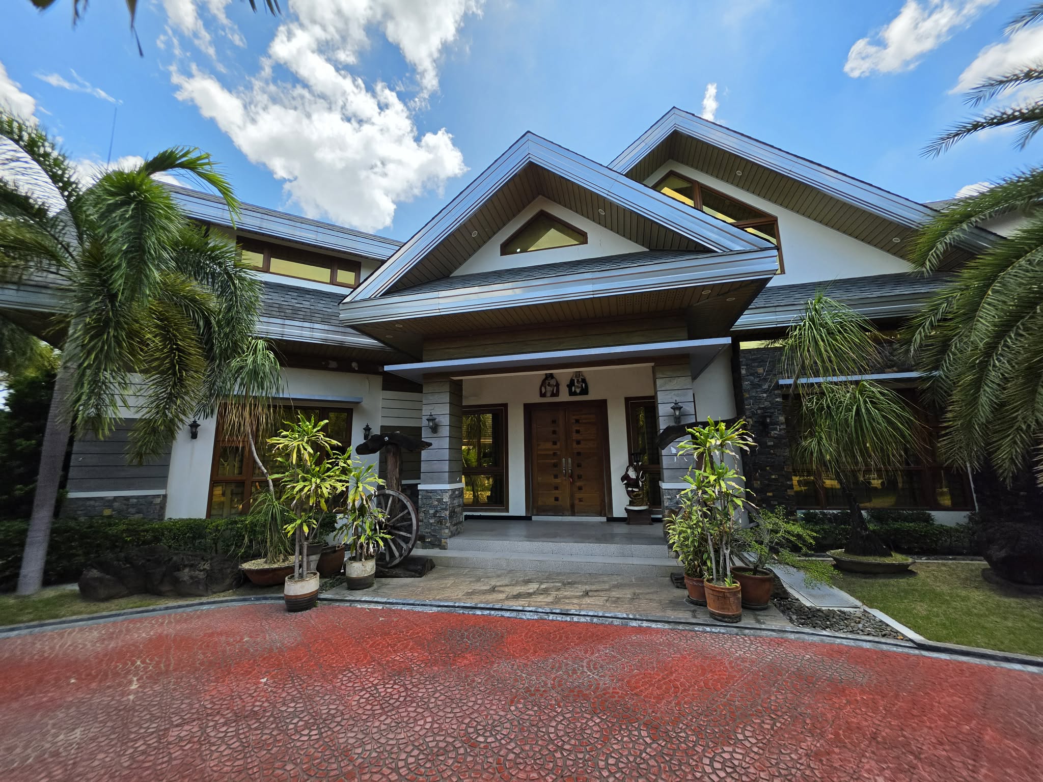 A Modern Asian-Tropical Bungalow Estate For  Sale‼️ photo 2