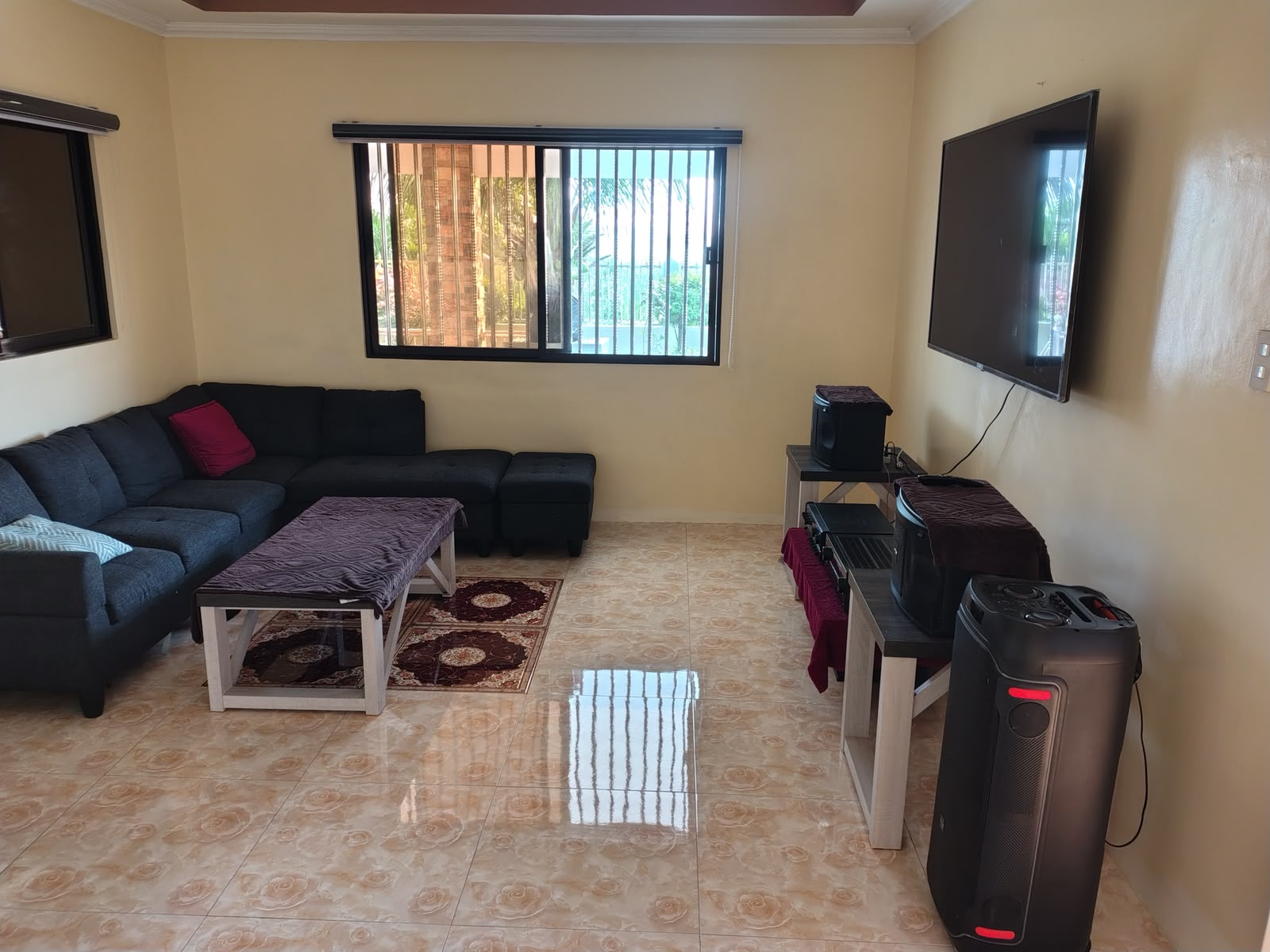 FOR SALE HUGE & SPACIOUS BUNGALOW HOUSE IN MAGALANG PAMPANGA  photo 5