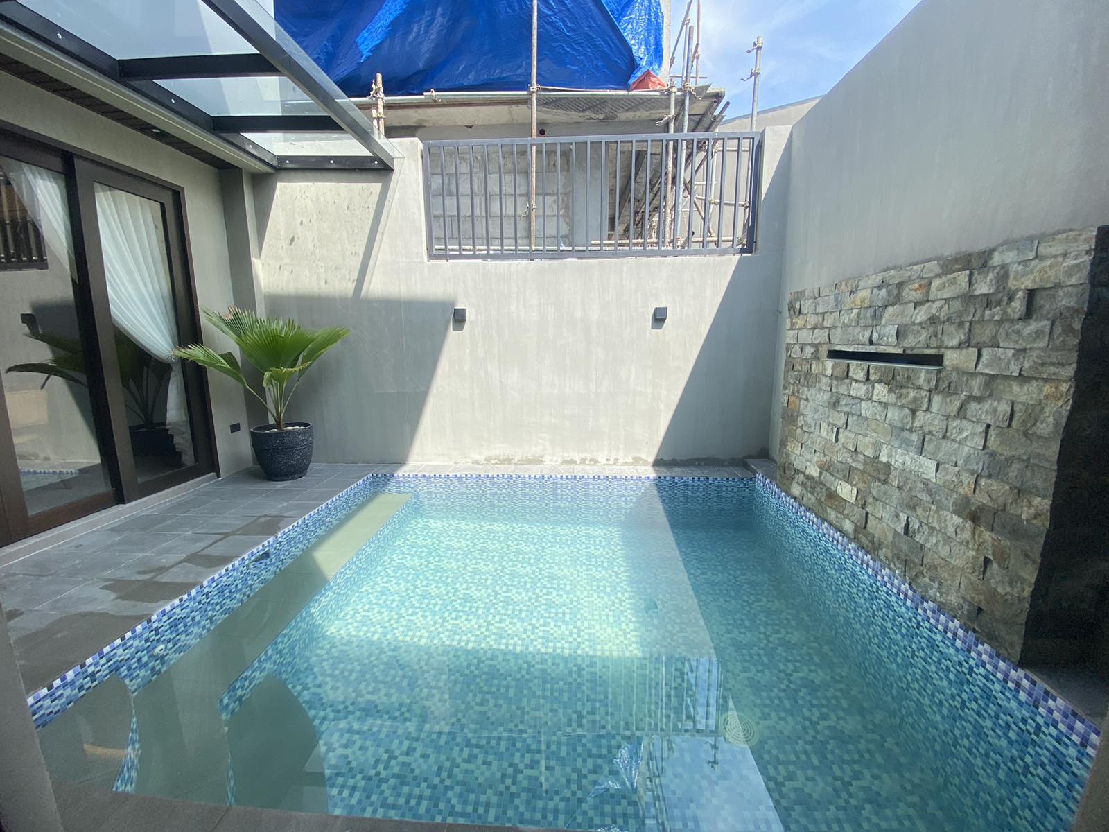 Brand New Fully Furnished Solar-powered House with Swimming Pool photo 2