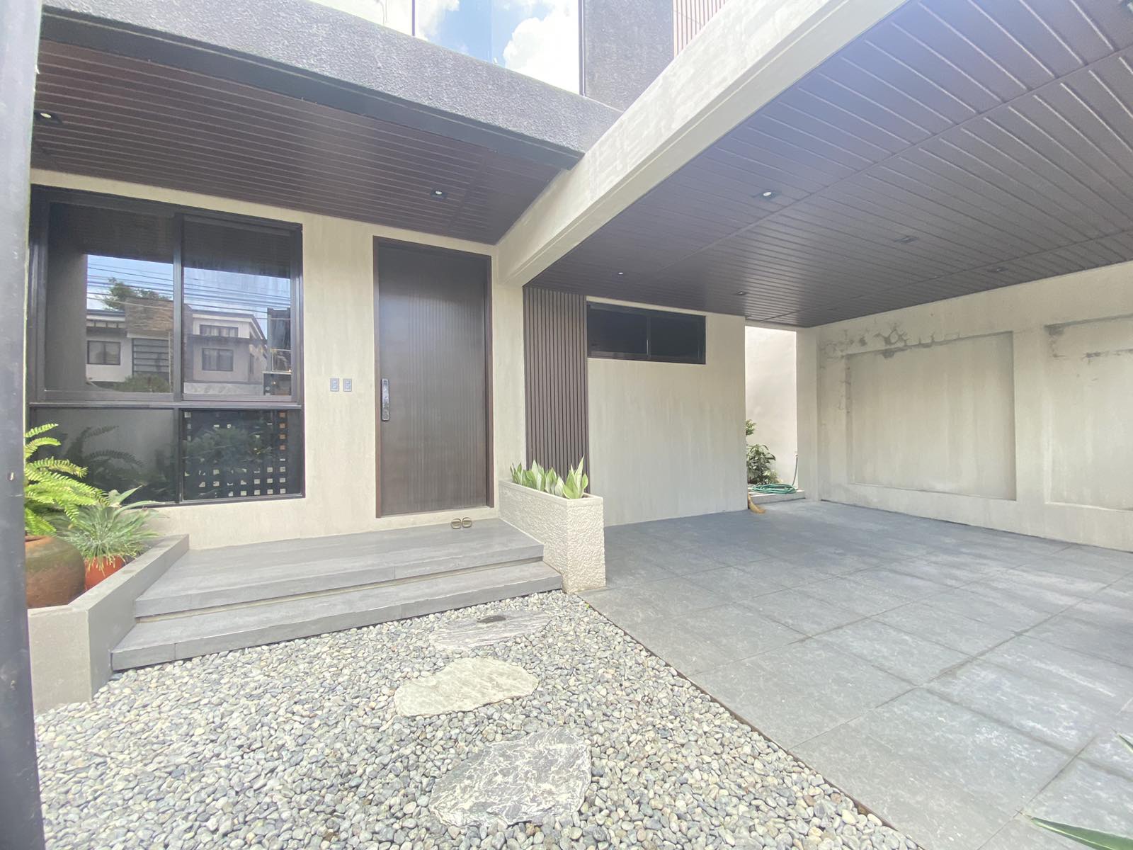 Brand New Fully Furnished Solar-powered House with Swimming Pool photo 6