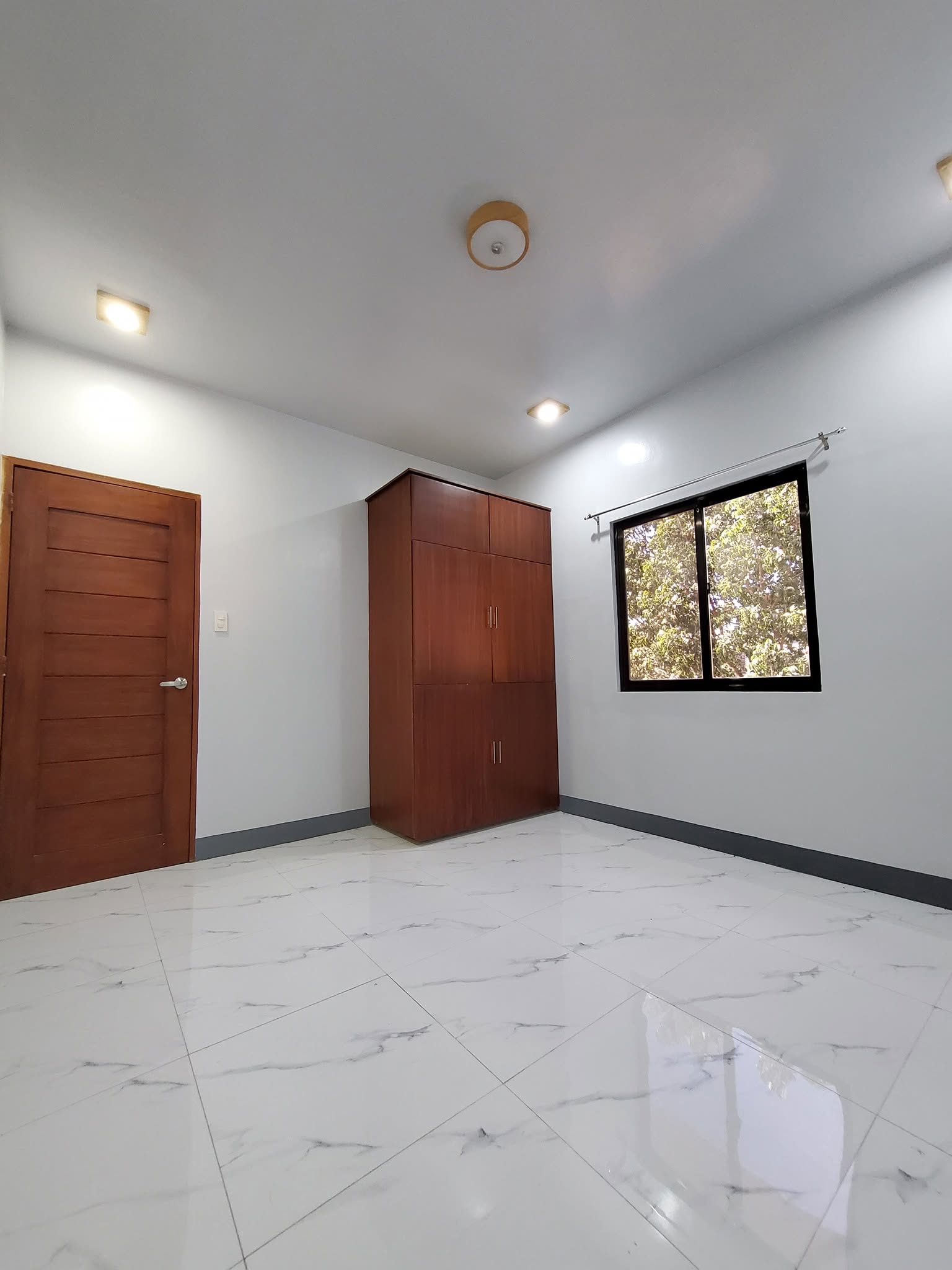 4-Bedroom House & Lot with Swimming Pool For Sale photo 9