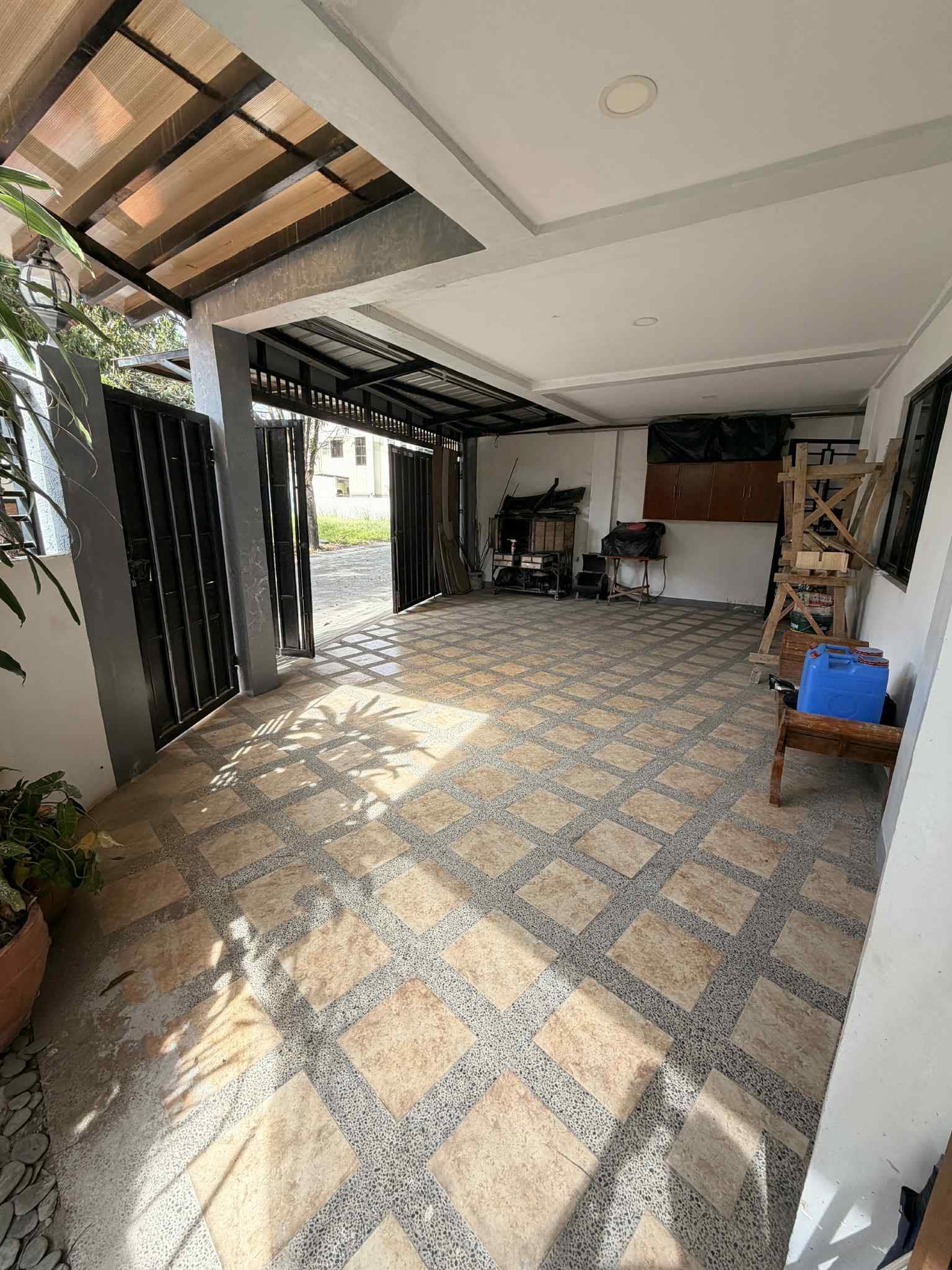 4-Bedroom House & Lot with Swimming Pool For Sale photo 10