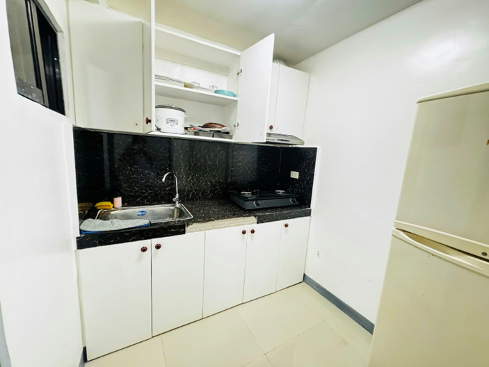 INCOME-GENERATING TOWNHOUSE UNITS FOR SALE photo 3
