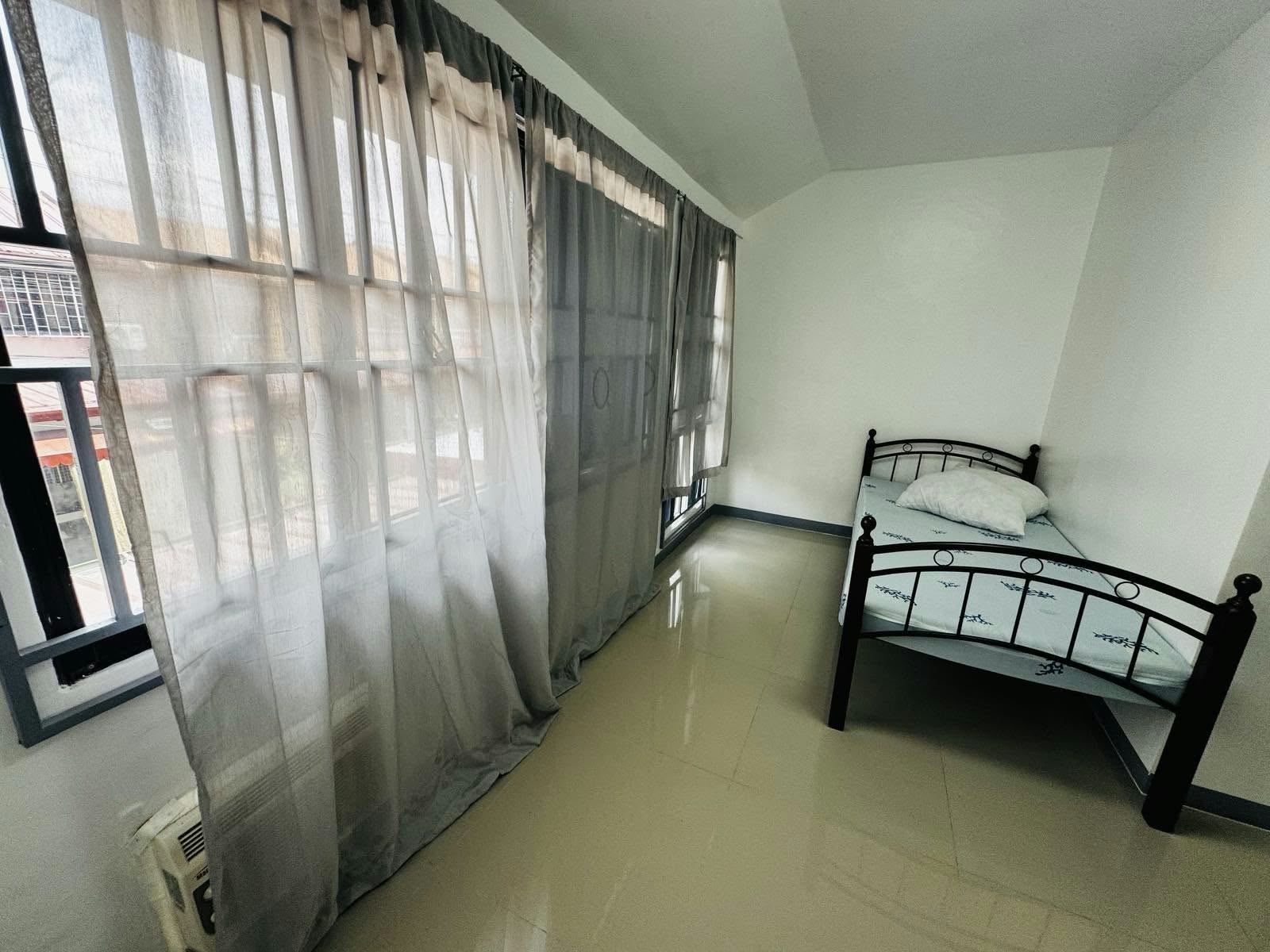 INCOME-GENERATING TOWNHOUSE UNITS FOR SALE photo 9